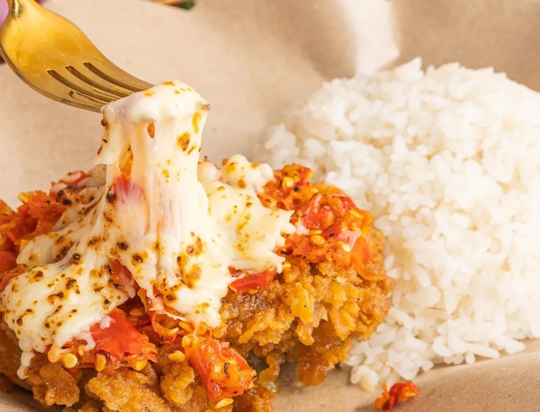 Makanan Kekinian Ayam Geprek Keju