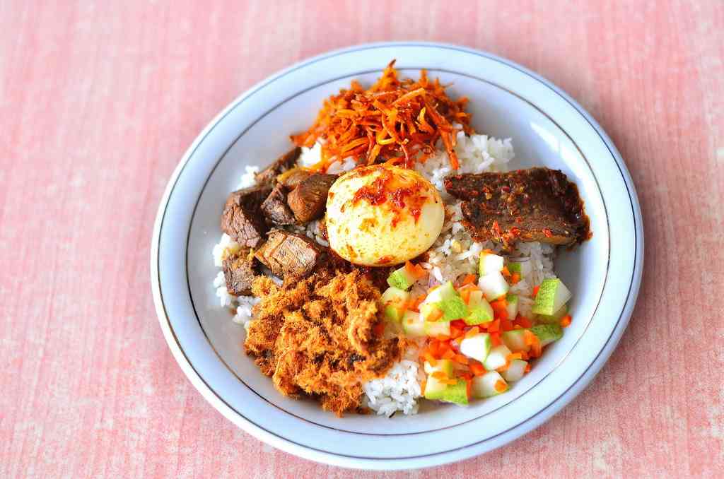 Sajian Nasi Campur