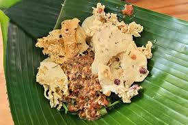 Kenikmatan Pecel Pincuk